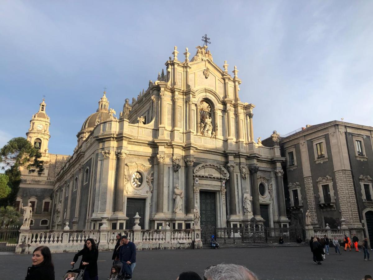 Sicily Wonderful Piazza Universita' Villa Catania Eksteriør bilde